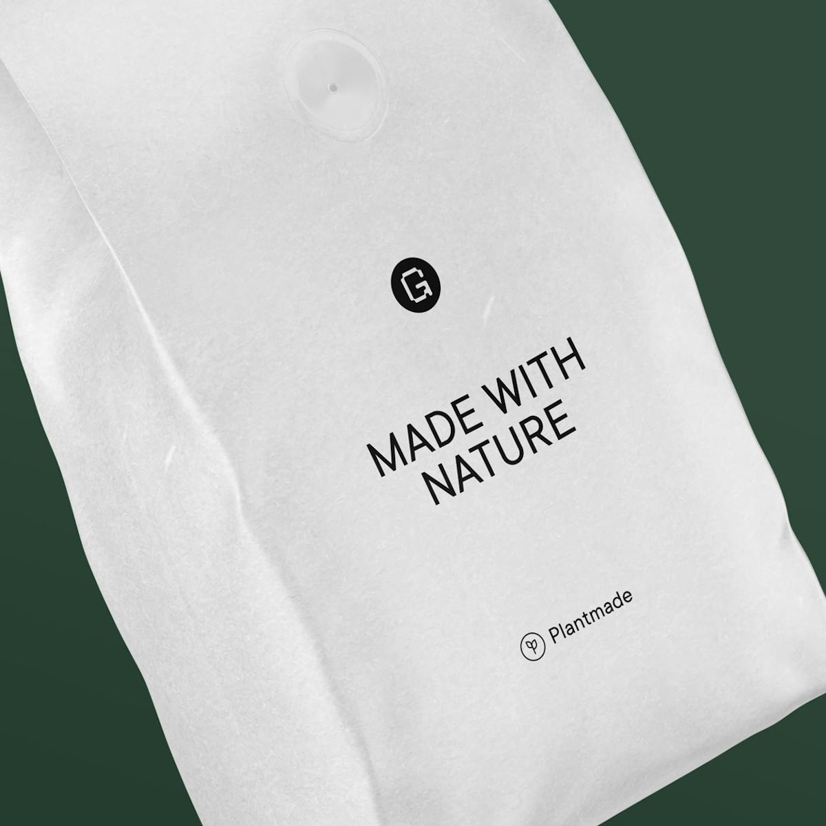 Plantmade™ recyclable coffee pouch with valve 2